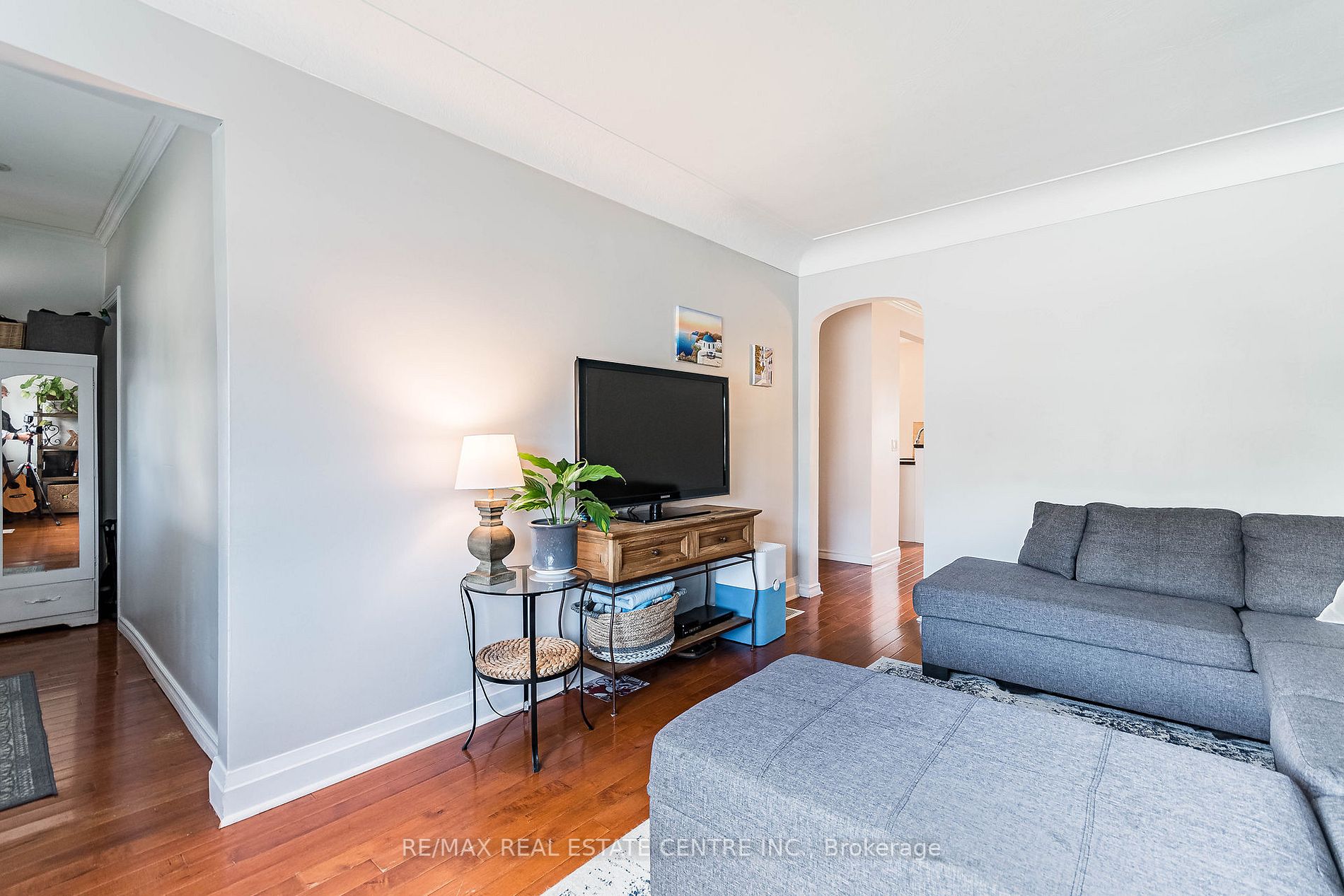 166 Erindale Avenue