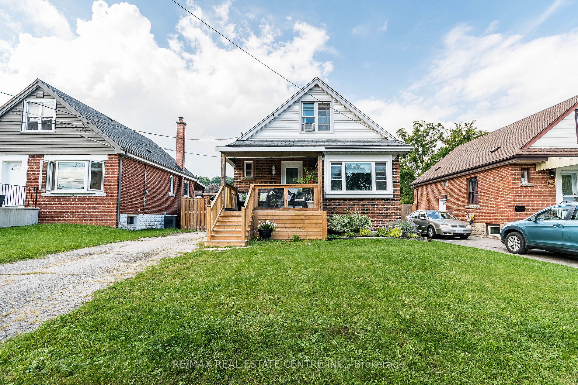 166 Erindale Avenue