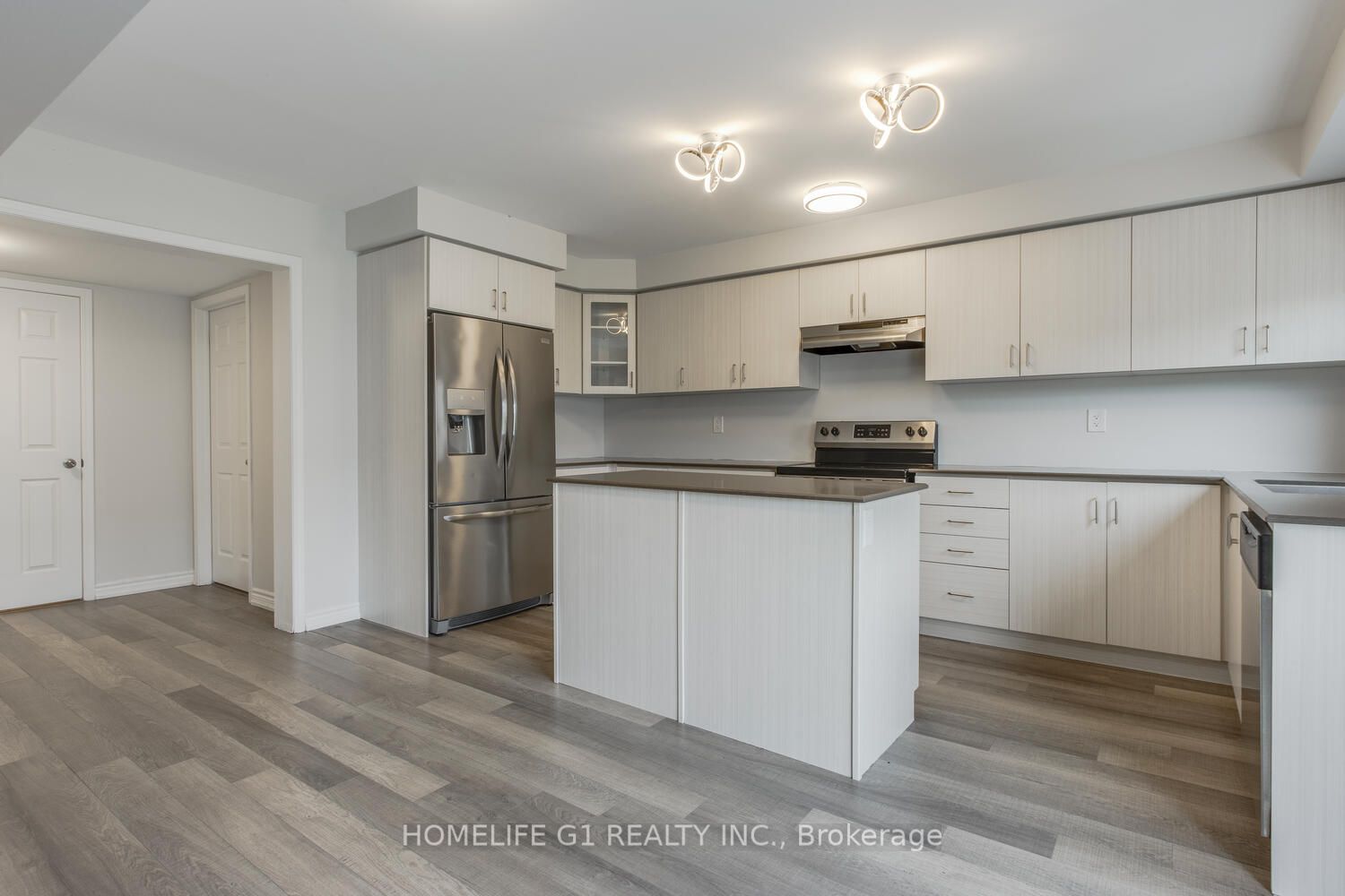 11 Masters Cres