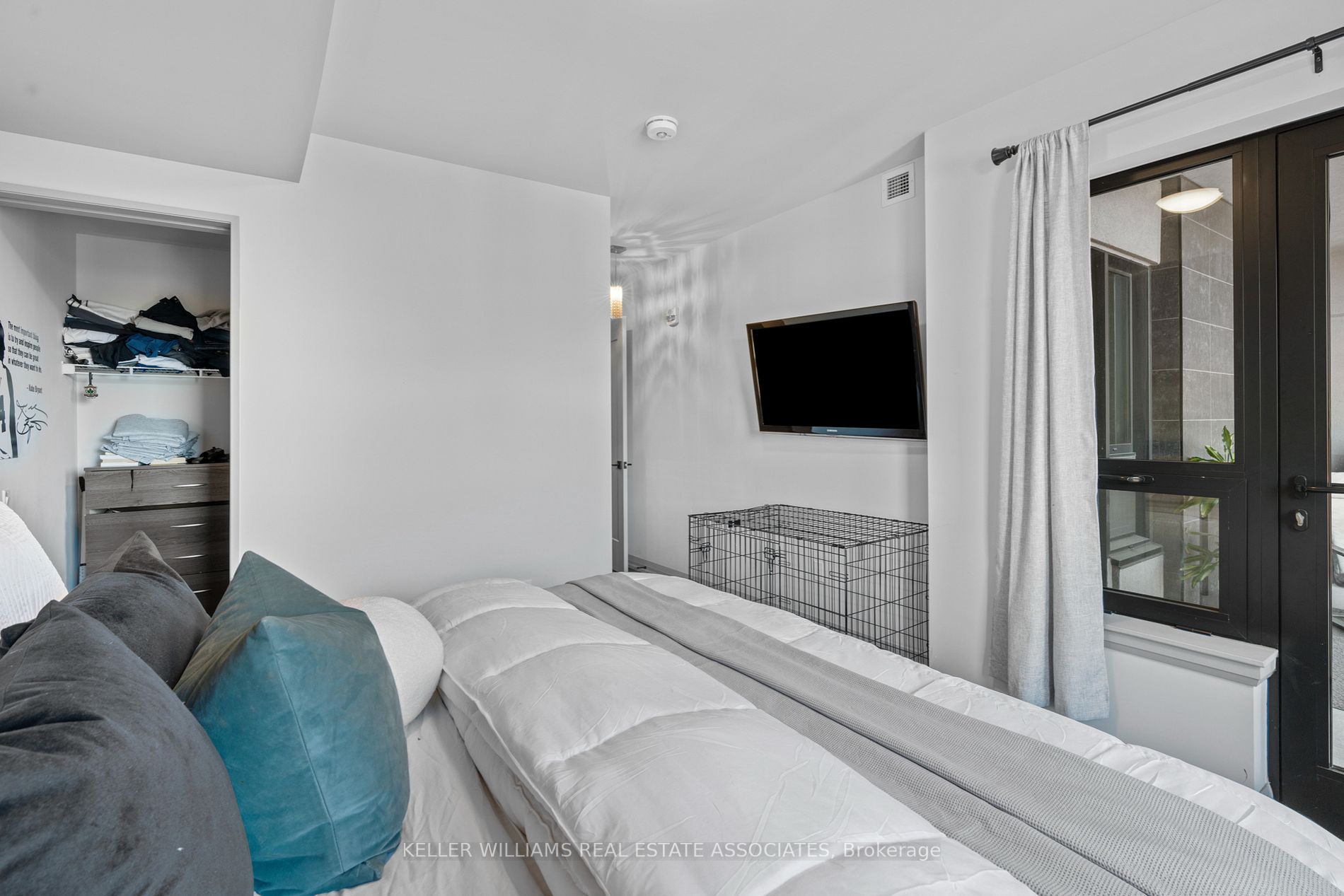 181 James St N, #506