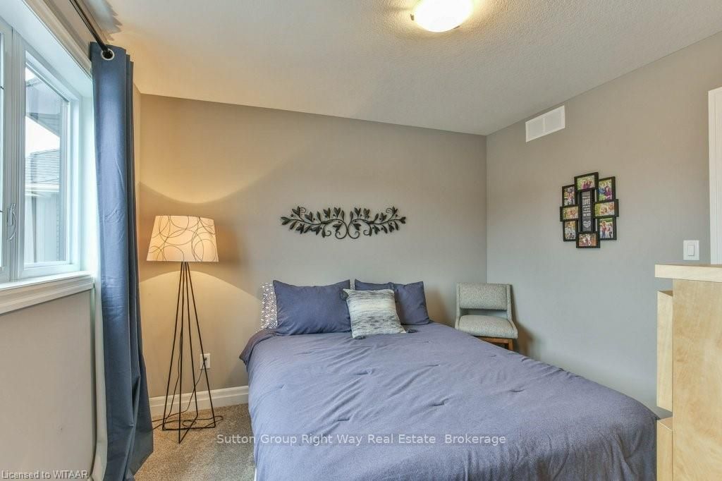 1073 Alberni Rd