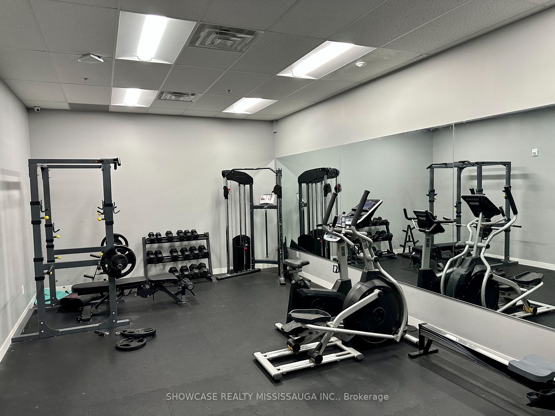 308 Lester St, #106