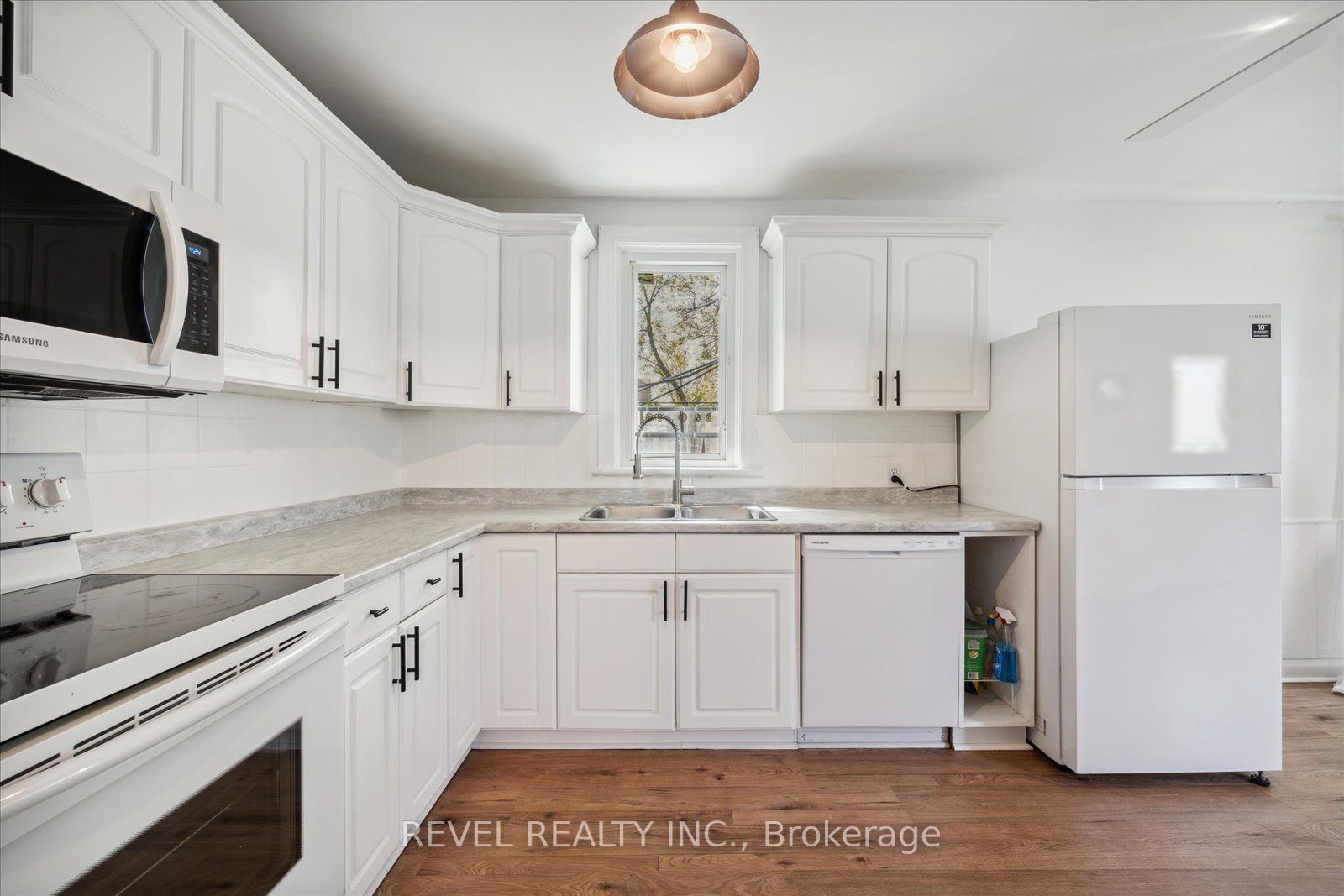 61 Riverview Rd