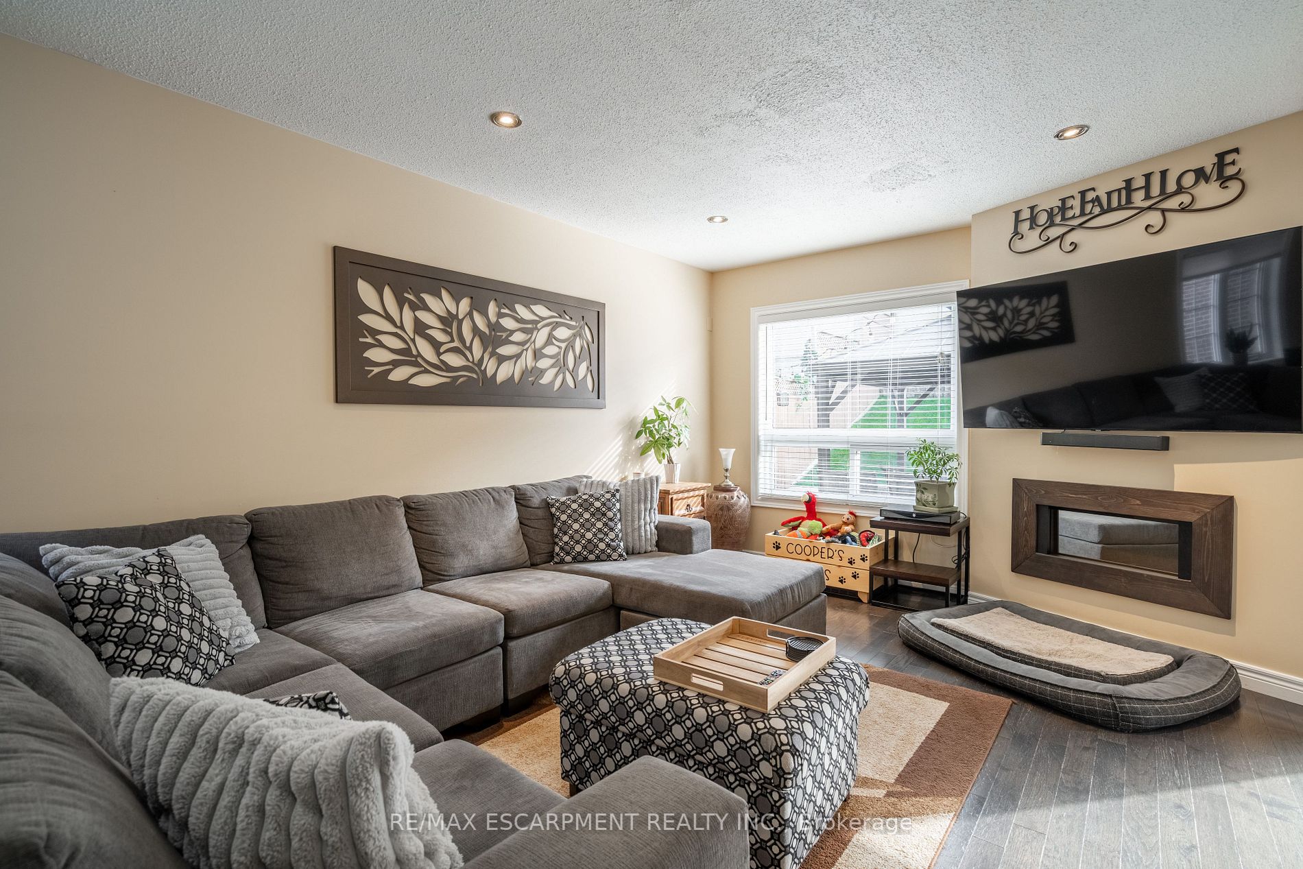 92 Whitefish Cres