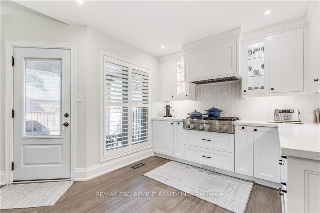 230 Appleby Rd