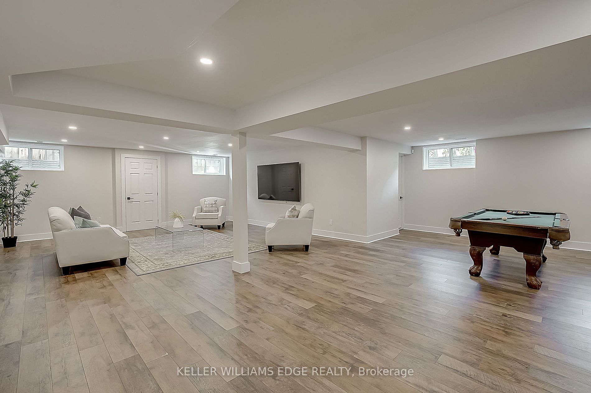 114 Oneida Blvd