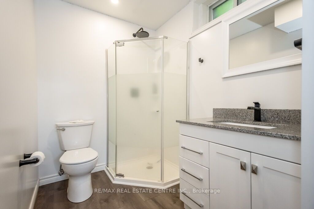 53 Howden Cres