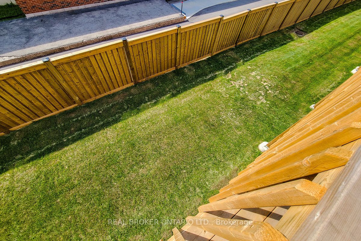 270 Melvin Avenue, #9