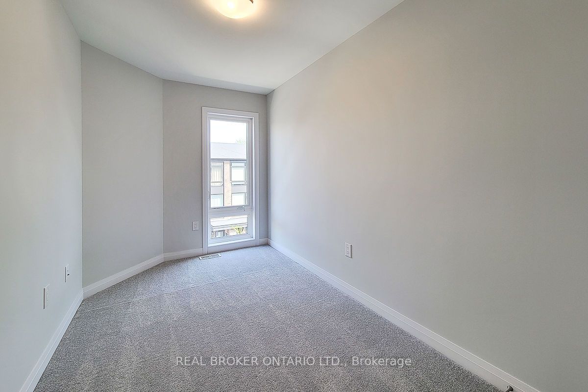 270 Melvin Avenue, #9