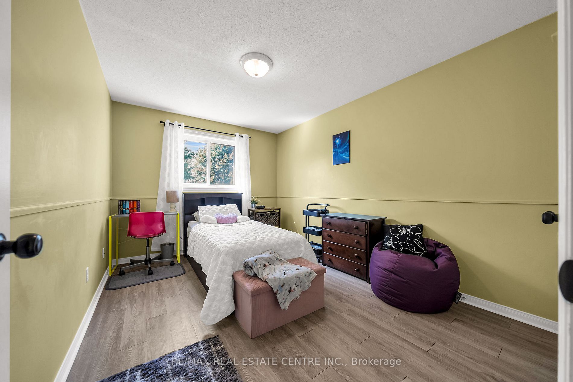 14 Sunters Crt