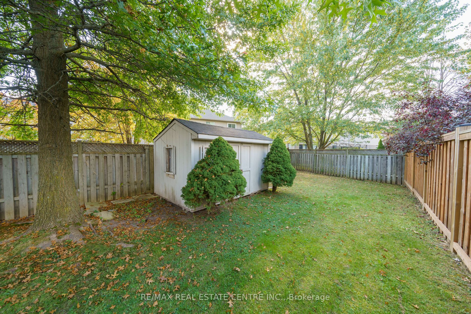 14 Sunters Crt