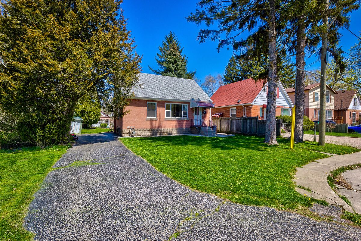 106 Merna Ave