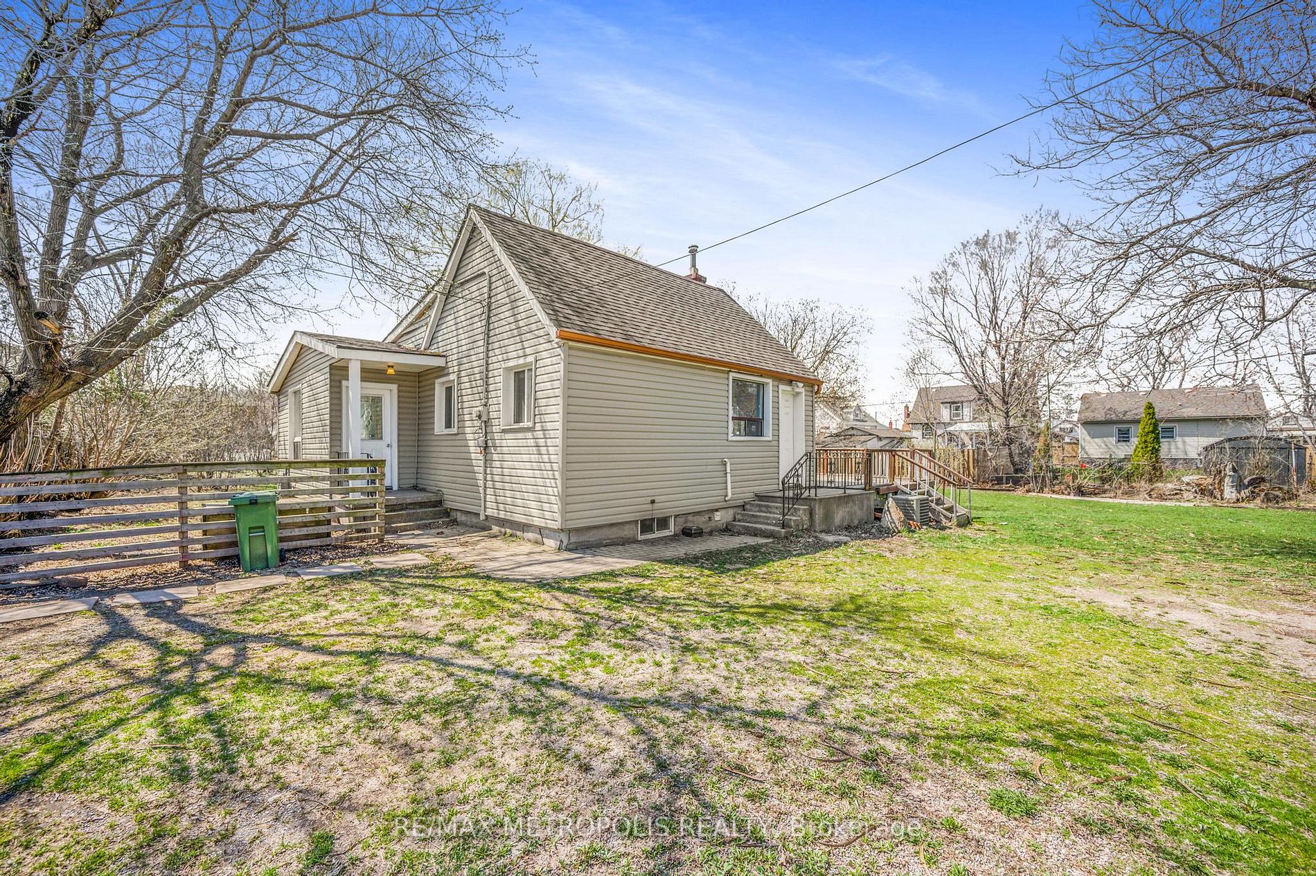719 Knox Ave