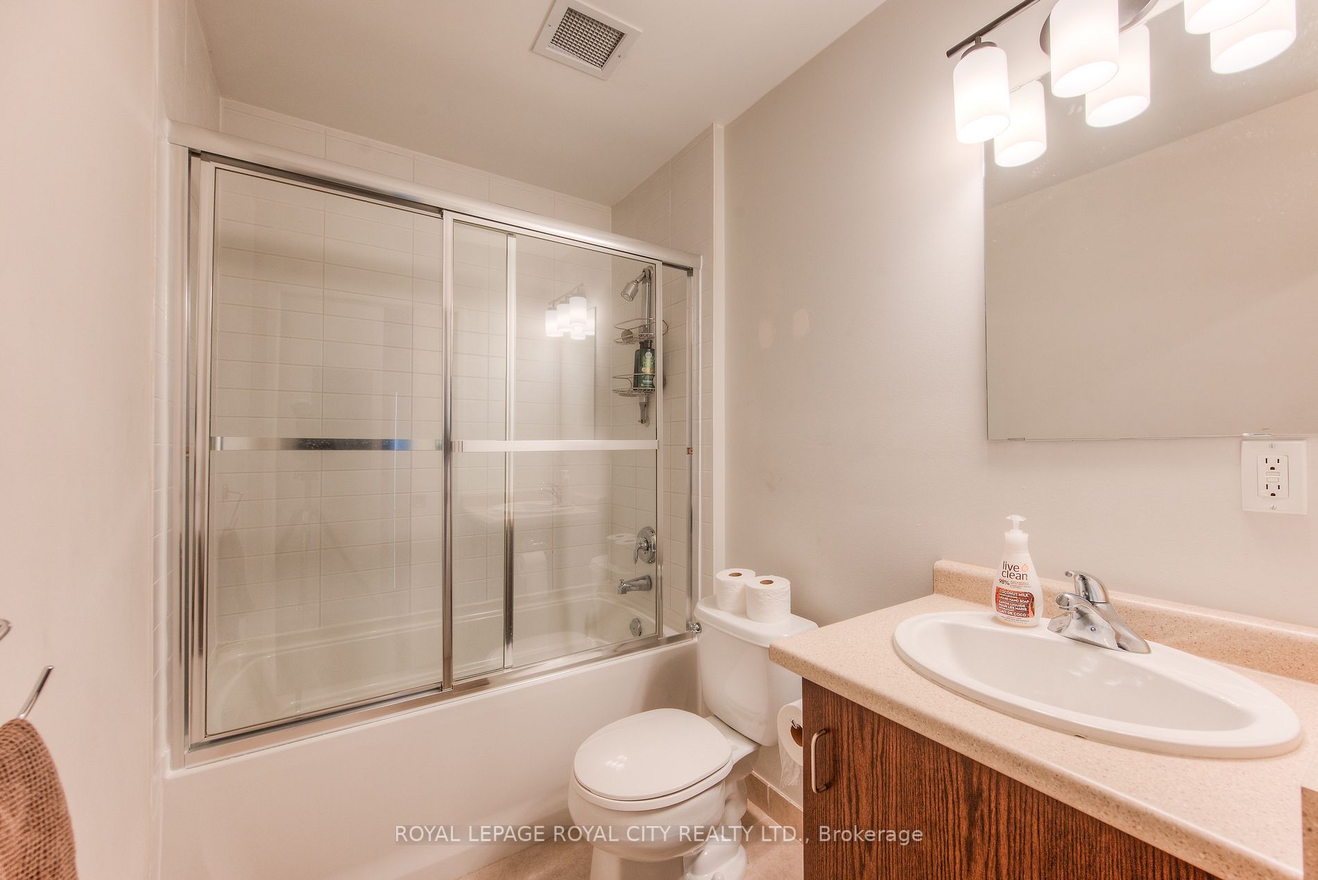 191 King Street S, #303