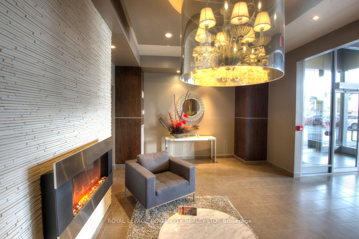 191 King Street S, #303