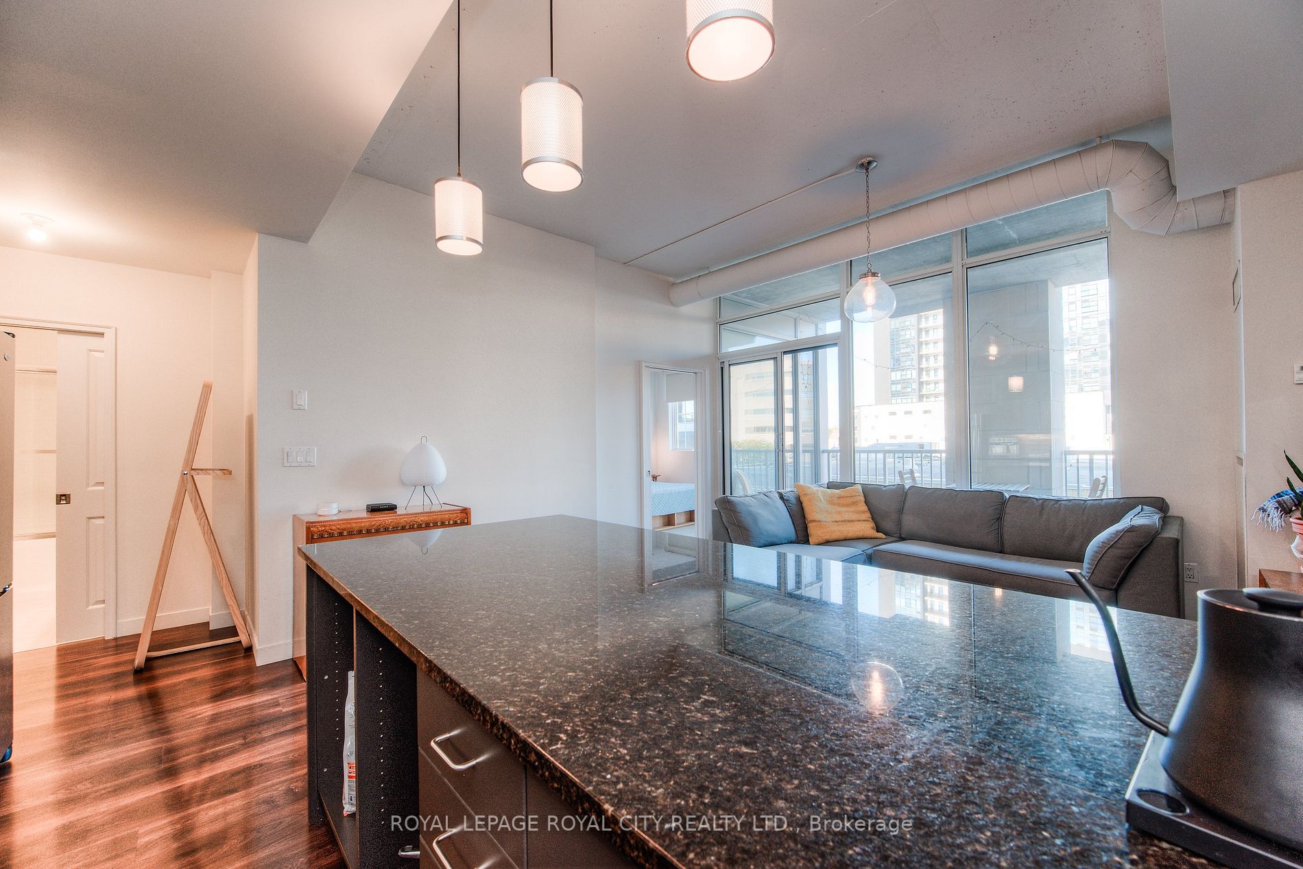 191 King Street S, #303