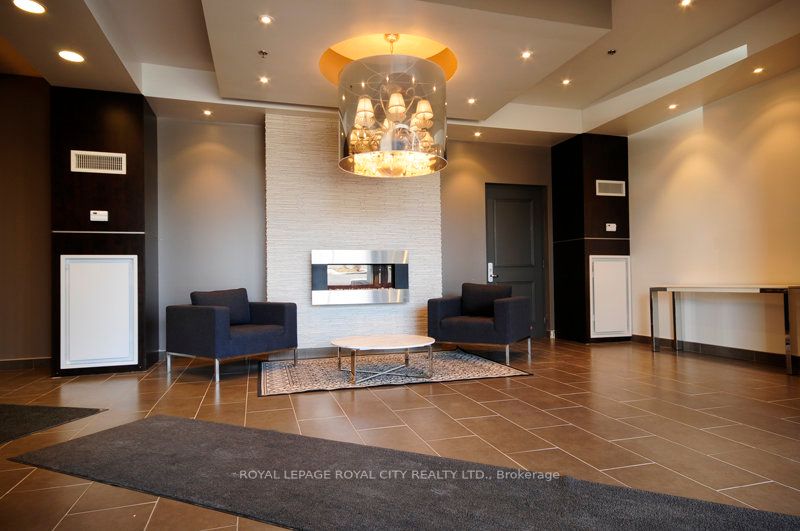 191 King Street S, #303