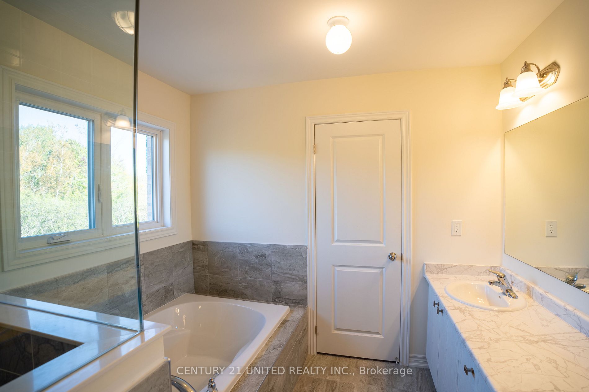 636 Lemay Grve