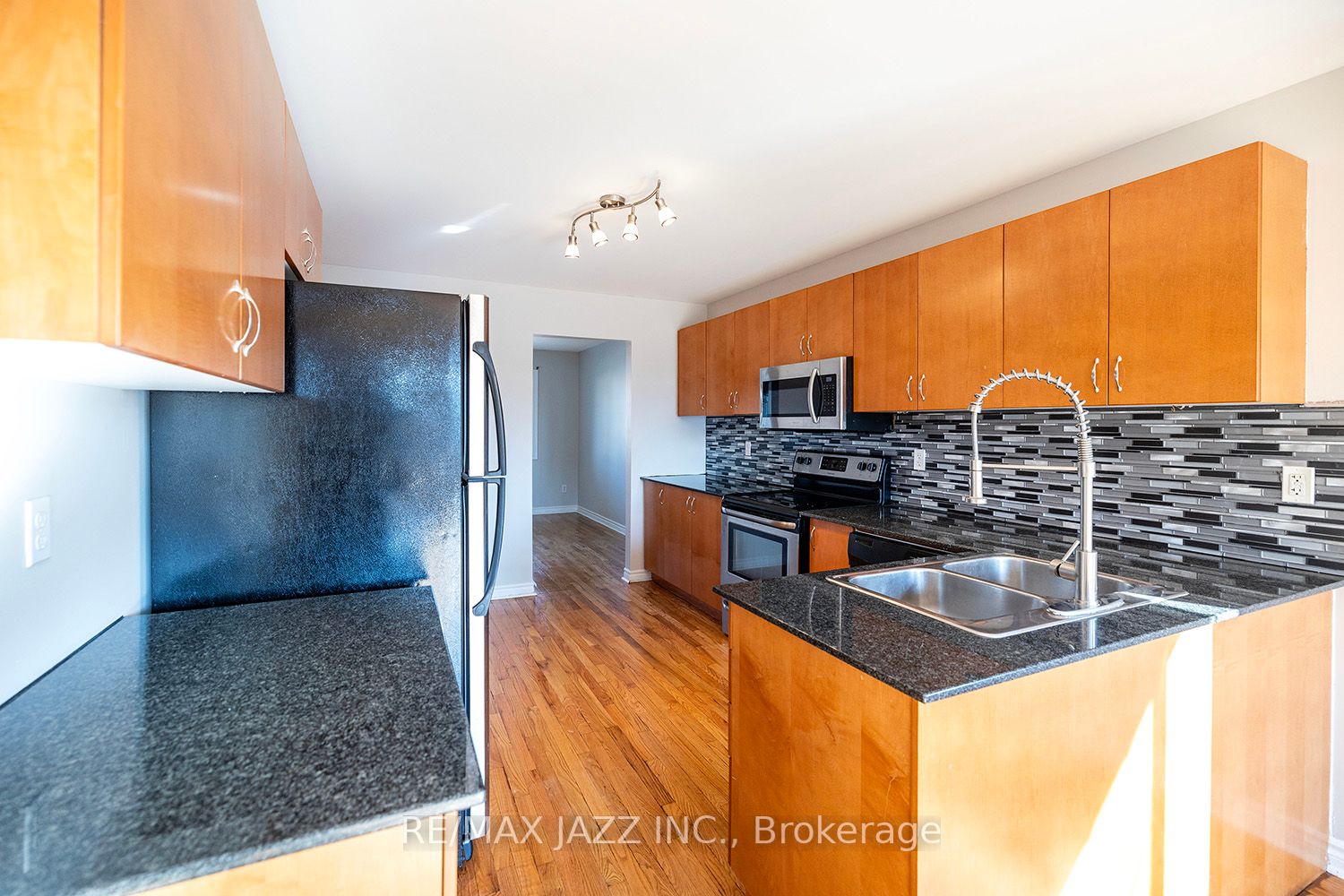 70 Jarvis Dr