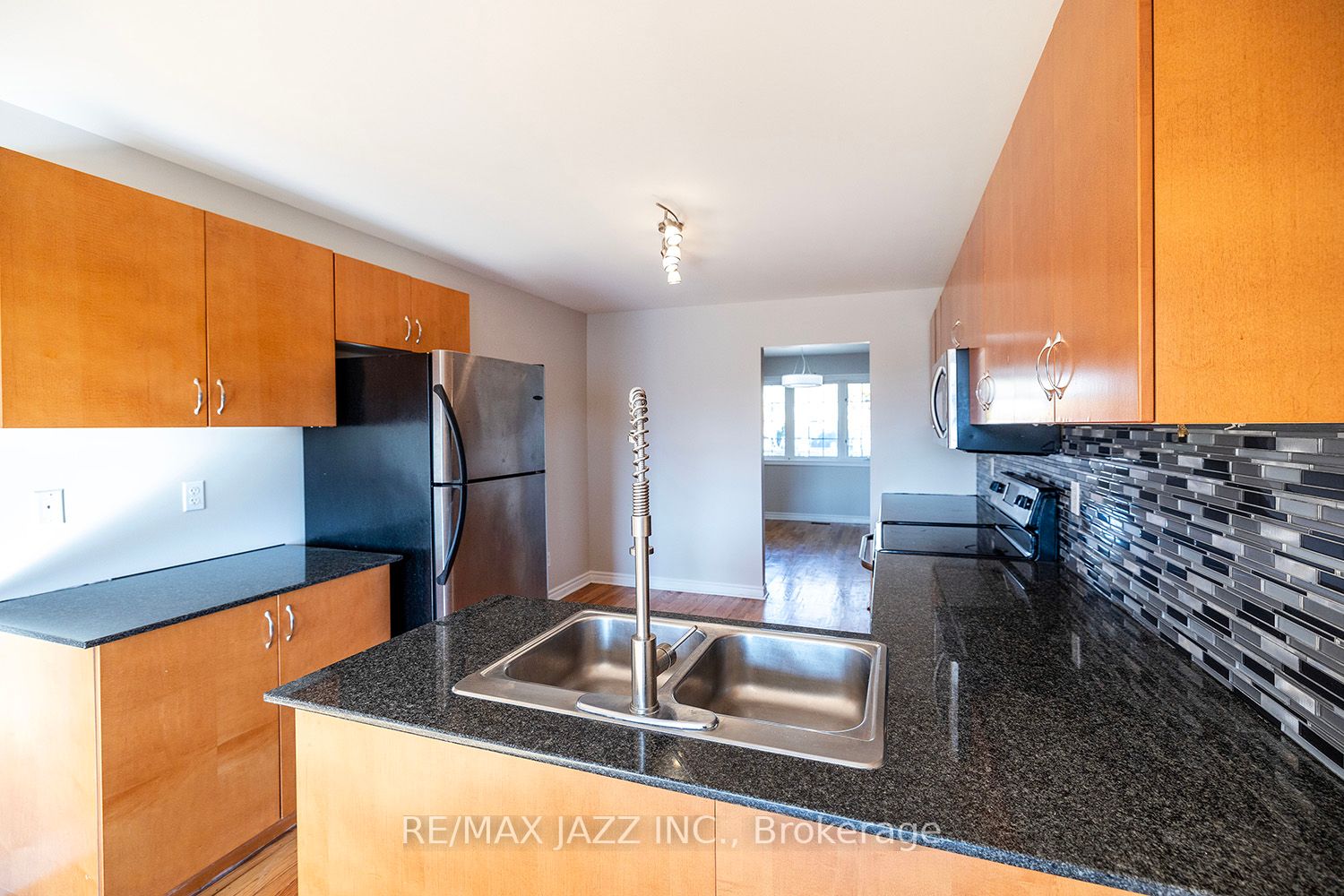 70 Jarvis Dr