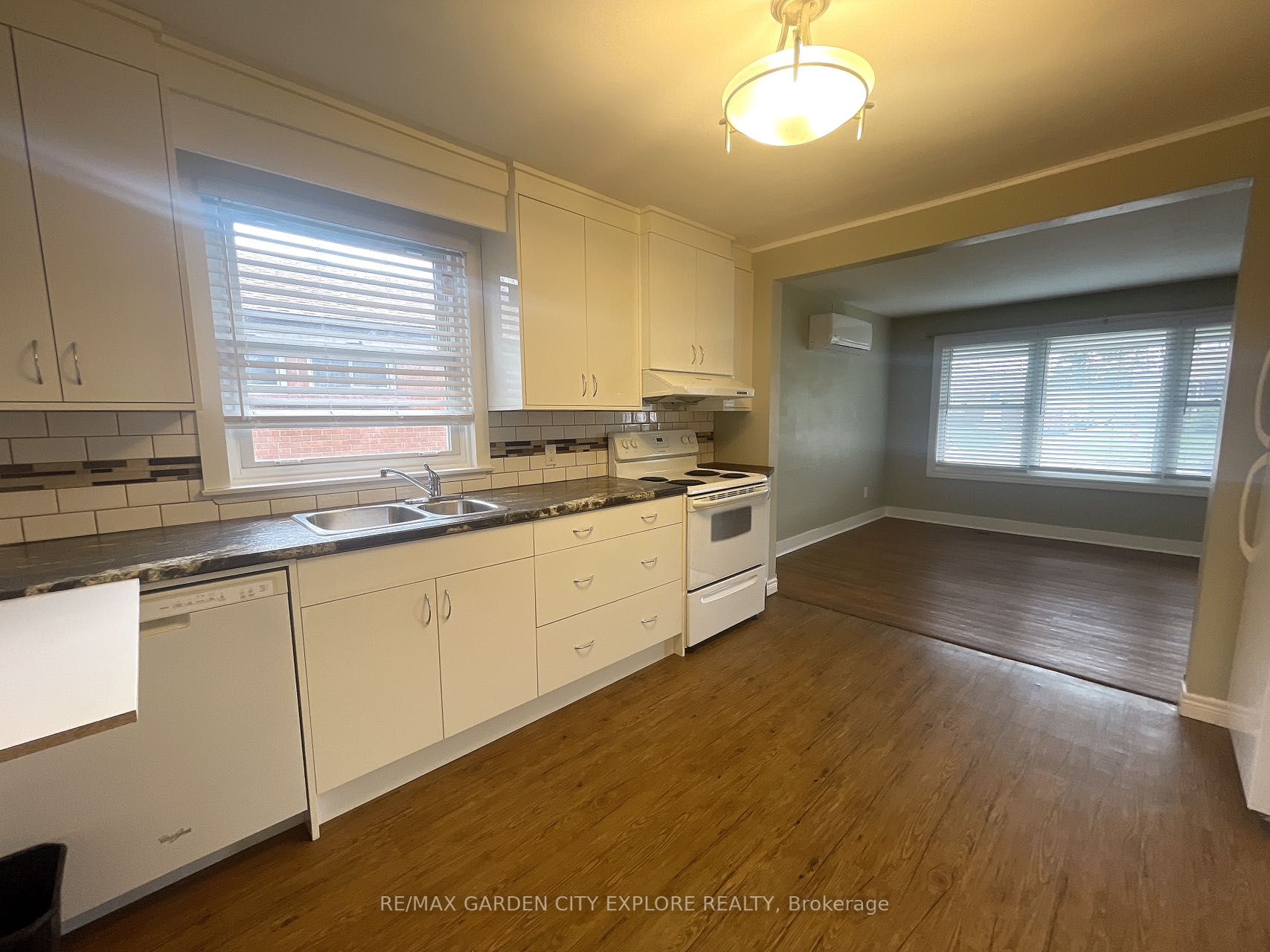 5967 Biamonte Cres, #Upper