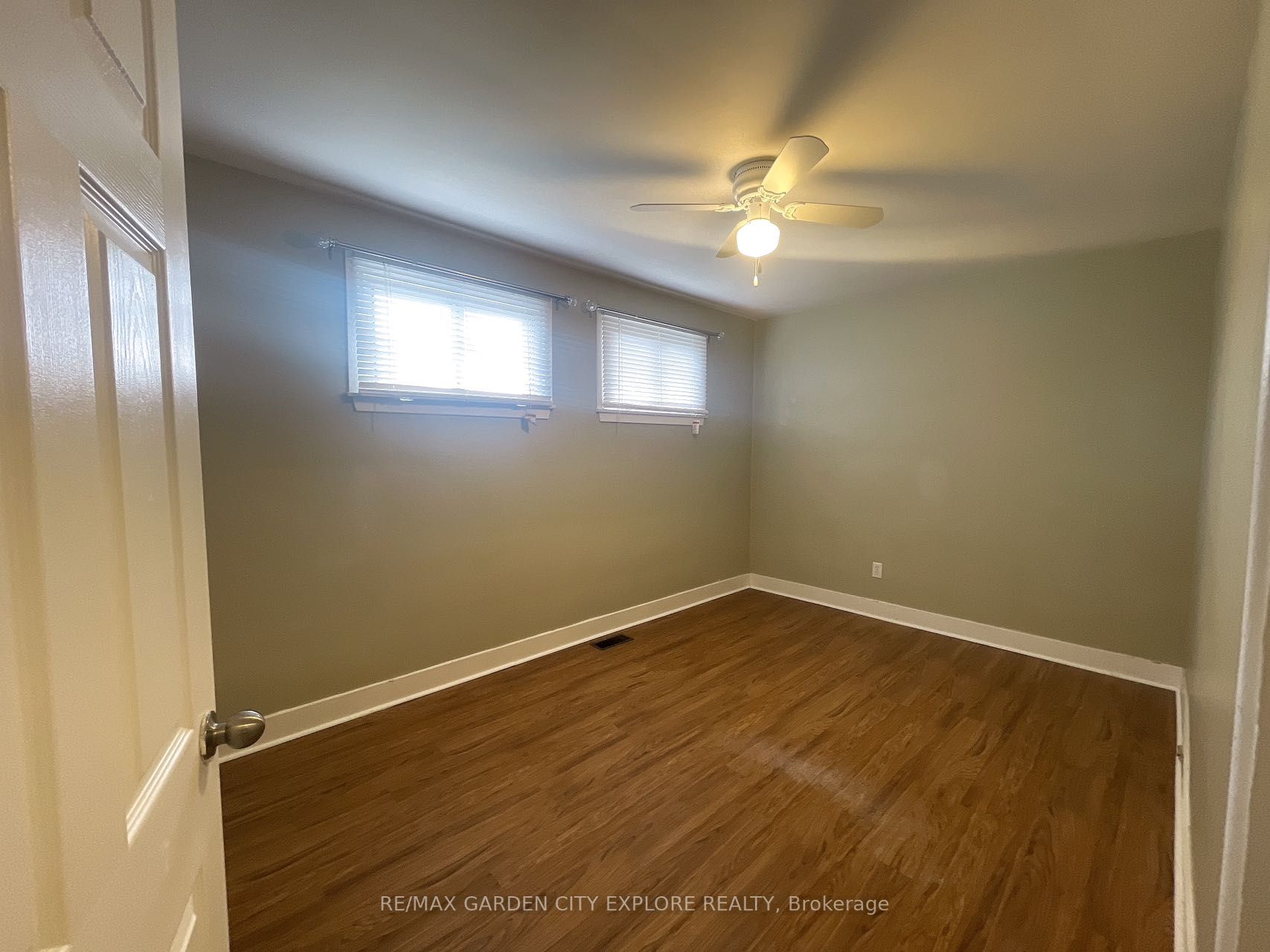 5967 Biamonte Cres, #Upper