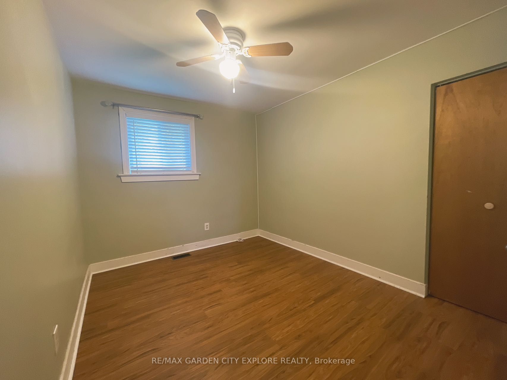 5967 Biamonte Cres, #Upper