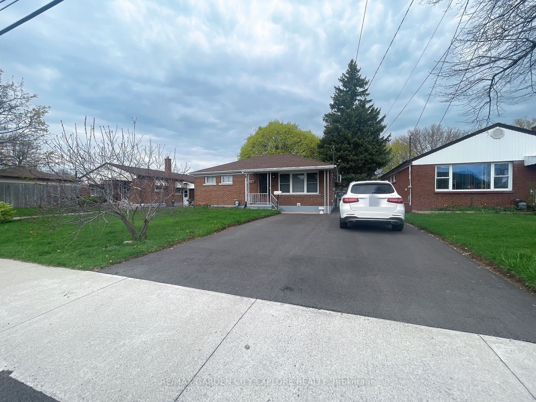 5967 Biamonte Cres, #Upper