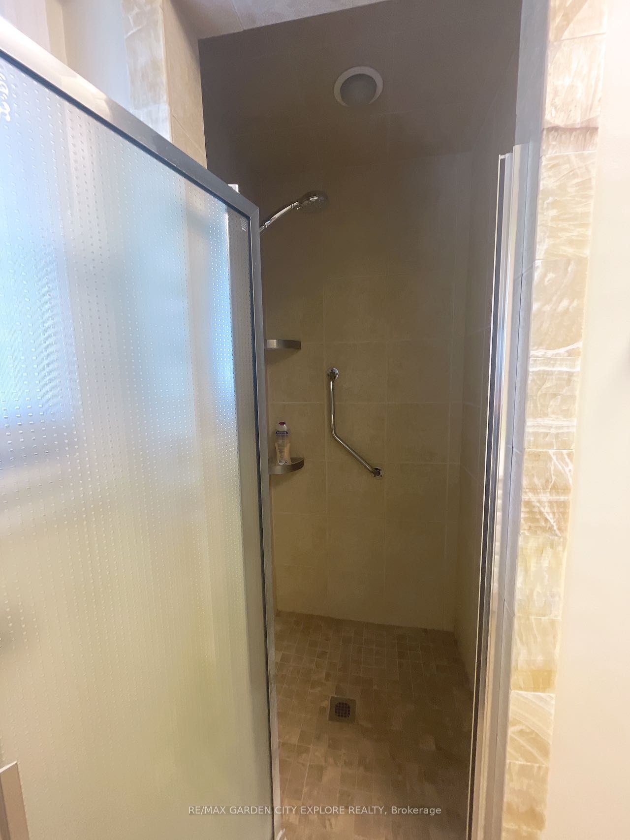 5967 Biamonte Cres, #Upper