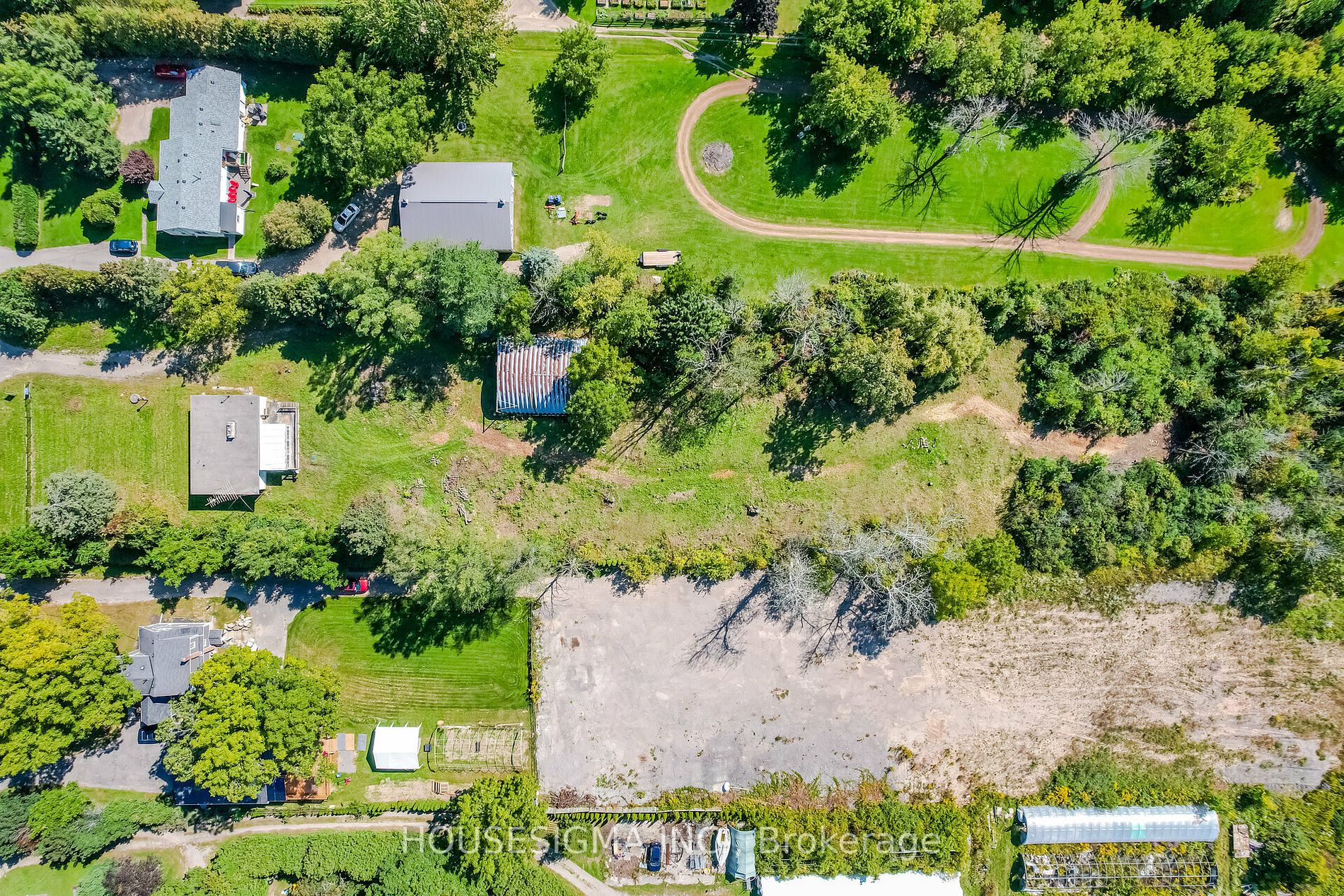623 Robson Rd