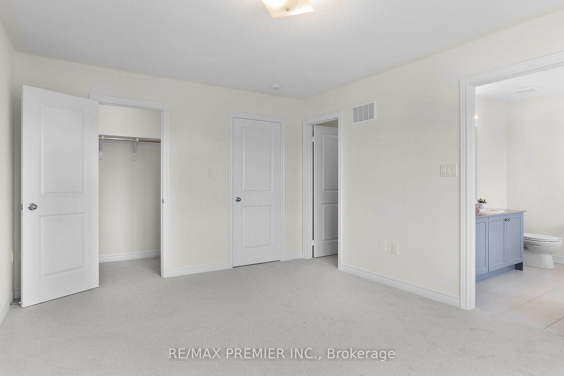 530 Red Elm Rd, #Th 3