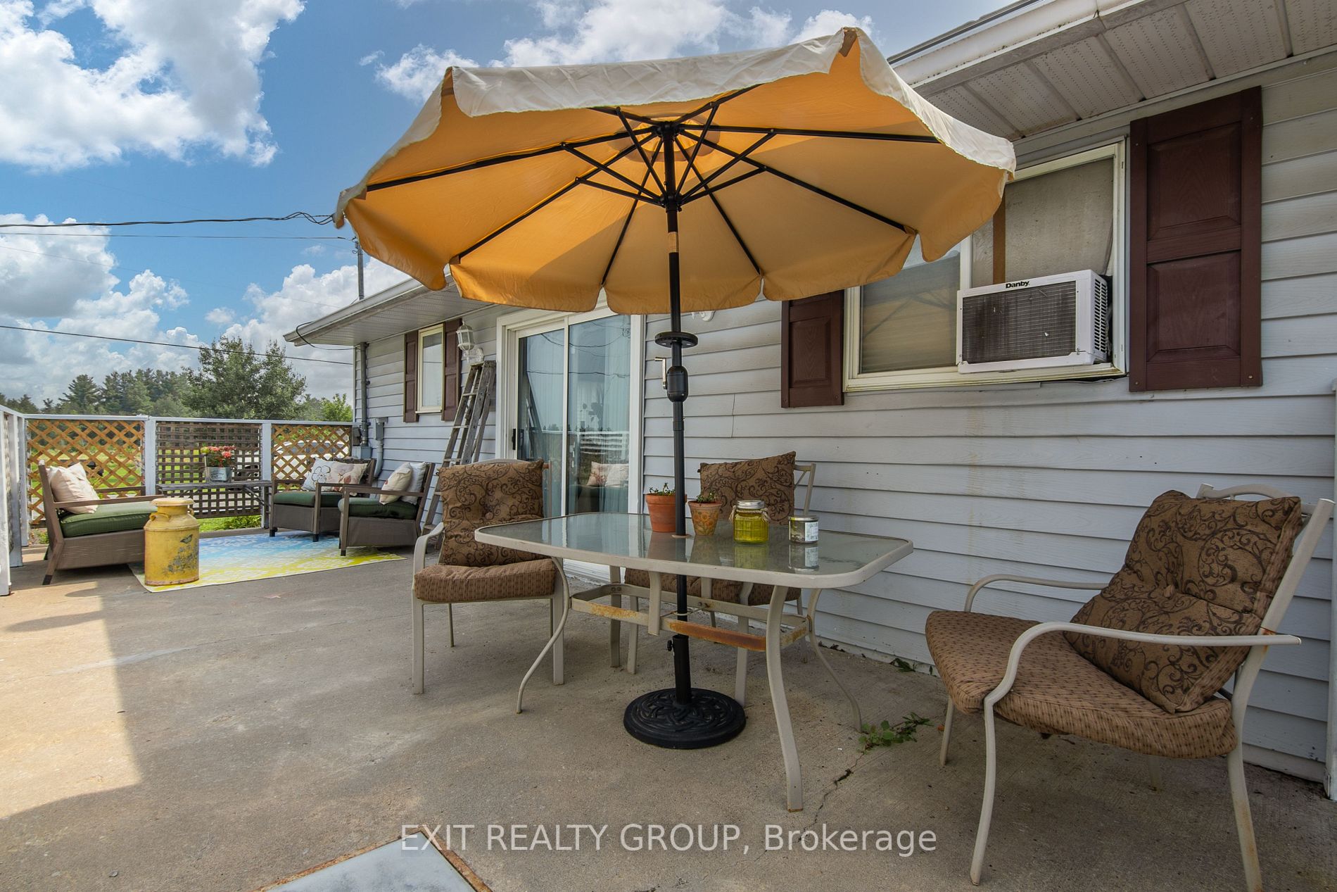 605 Westplain Rd