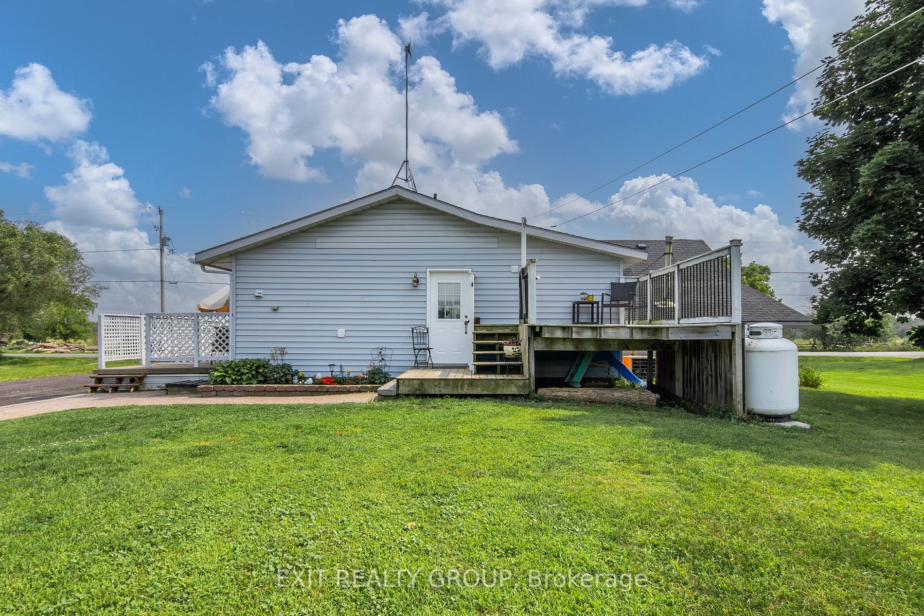 605 Westplain Rd