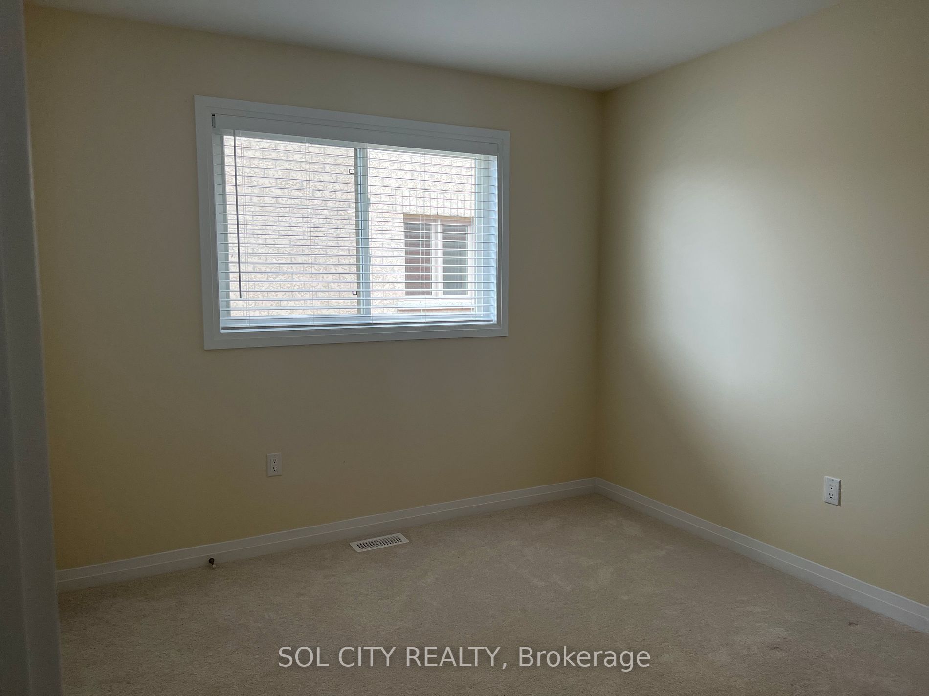 18 Carew Boulevard