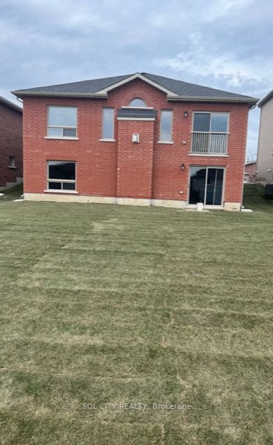 18 Carew Boulevard