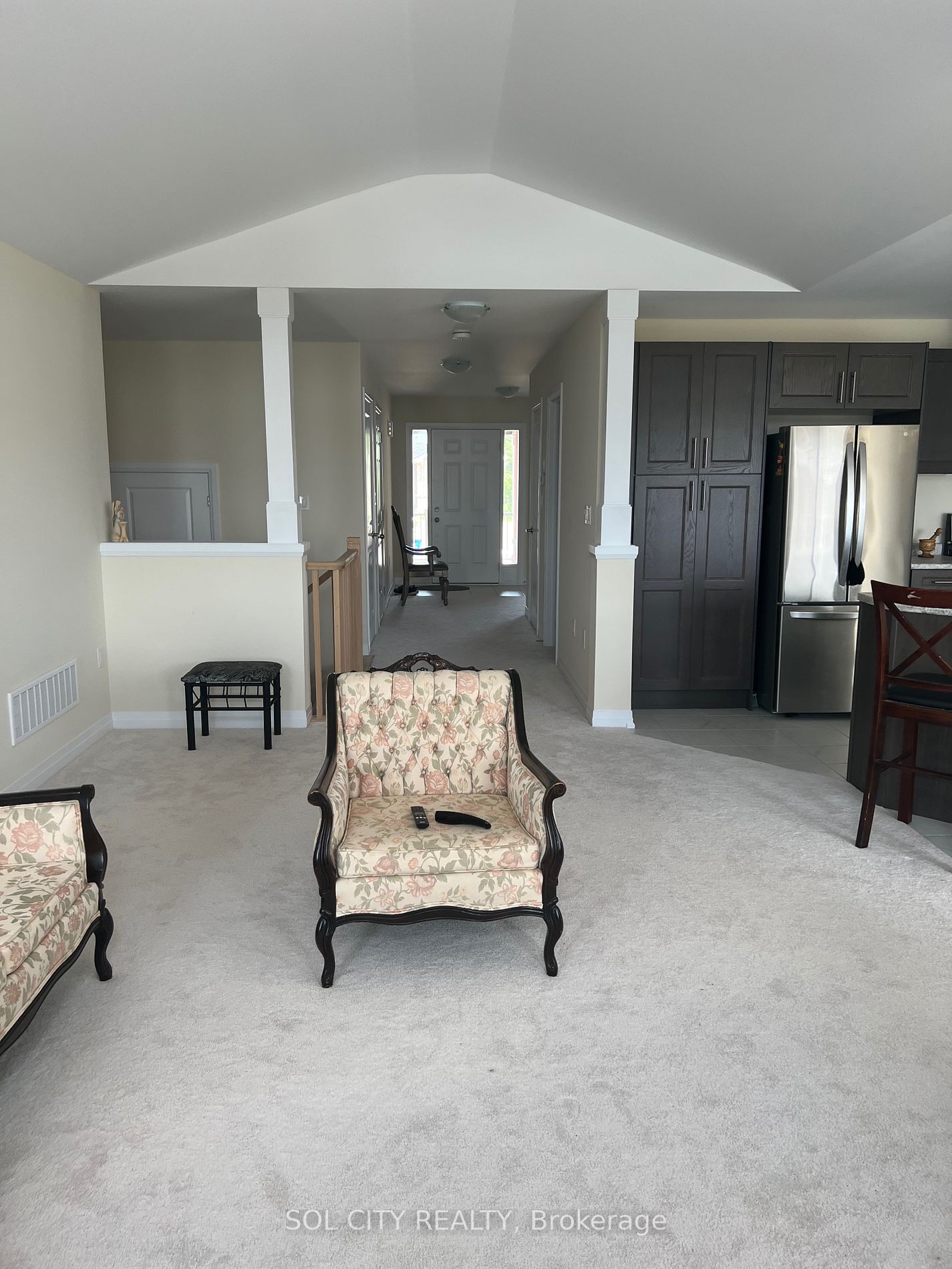18 Carew Boulevard