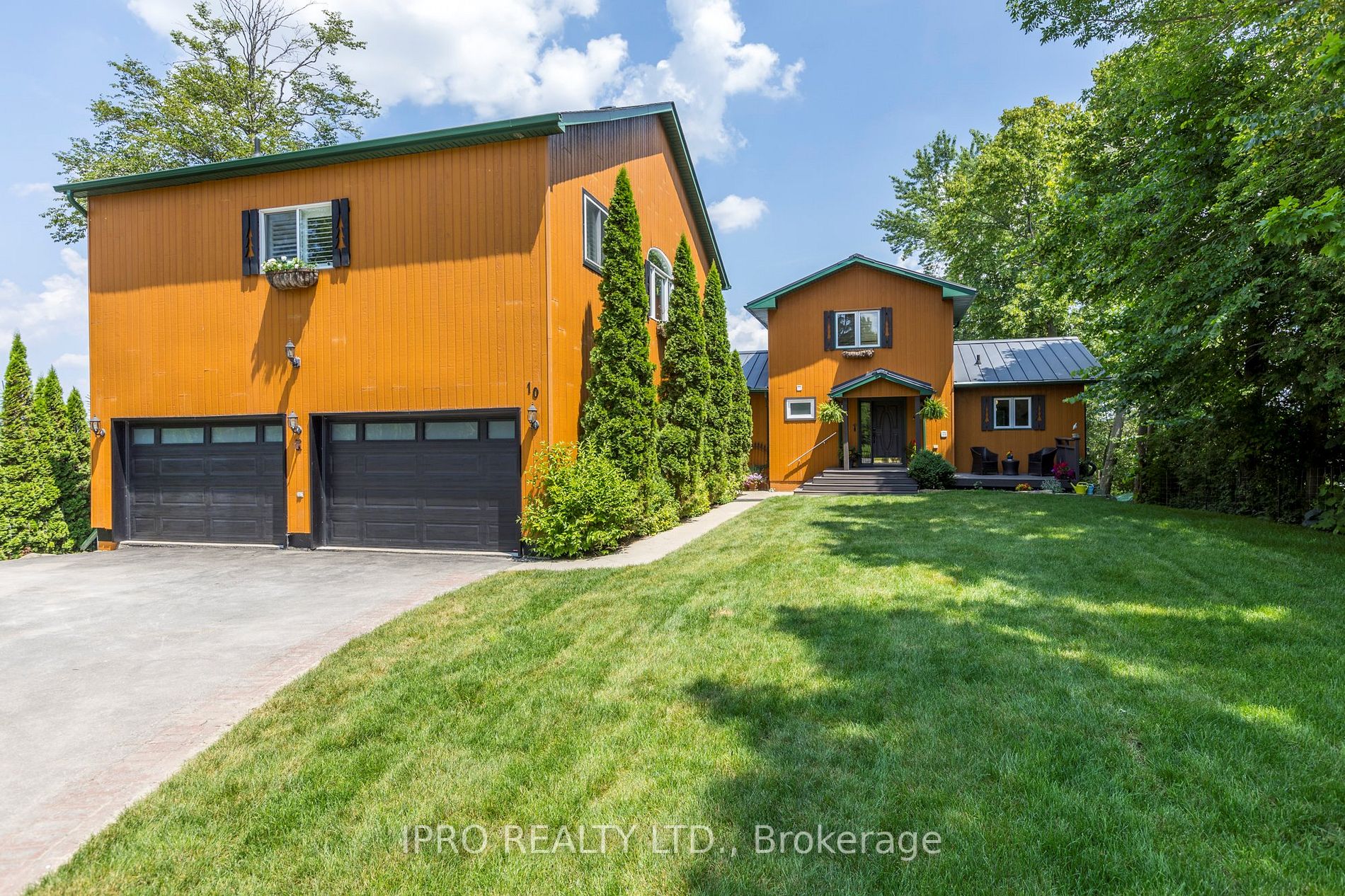 10 Sunrise Crescent
