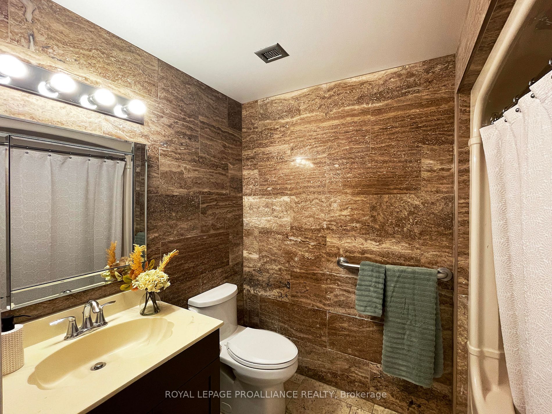 650 WHITAKER Street, #1