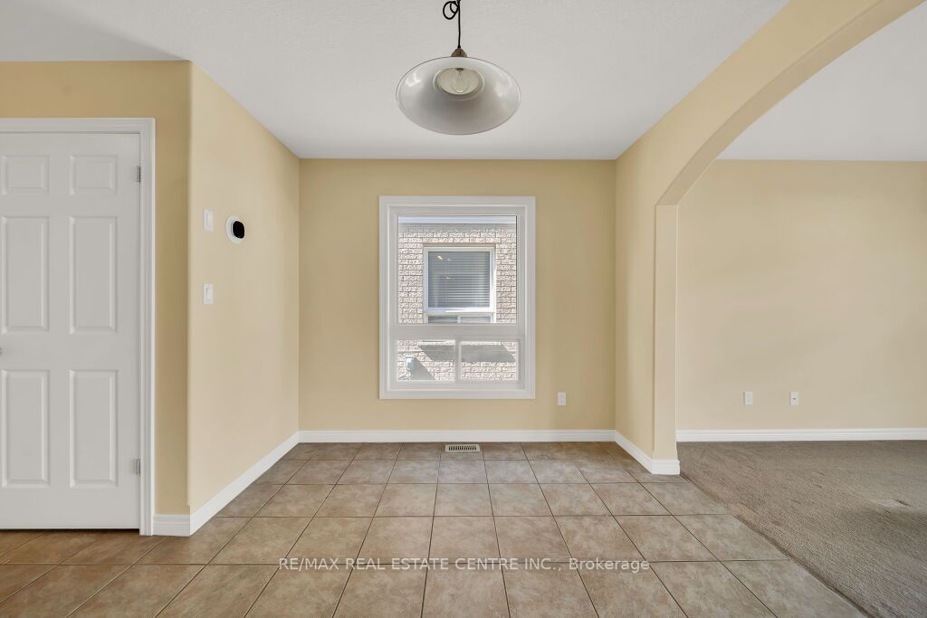 31 Vipond St