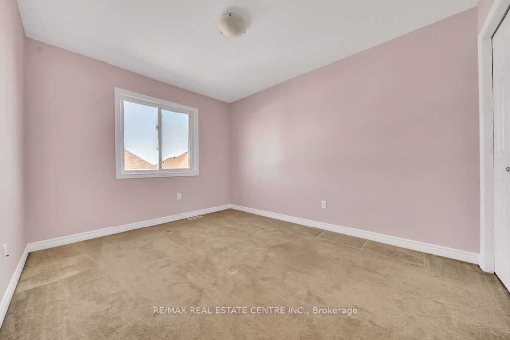 31 Vipond St