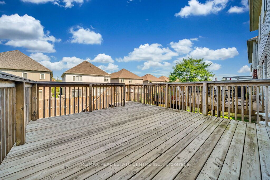 31 Vipond St