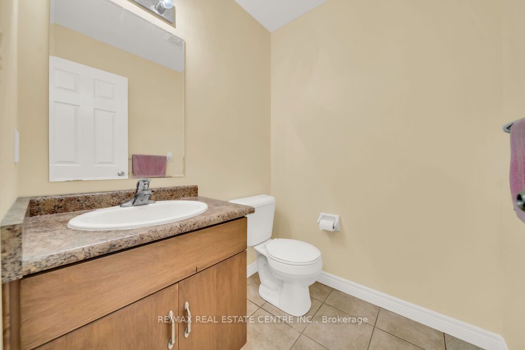 31 Vipond St