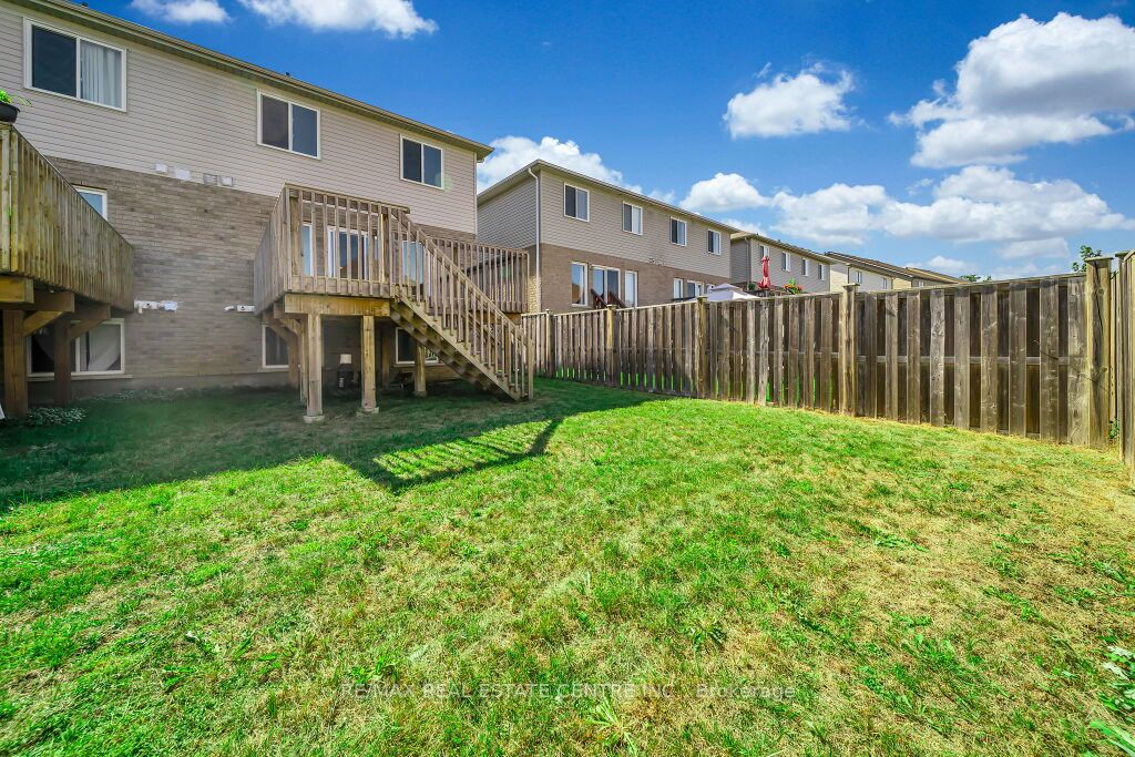 31 Vipond St