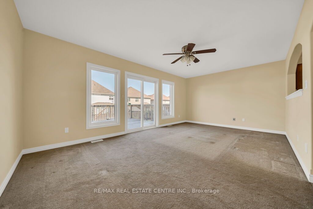 31 Vipond St