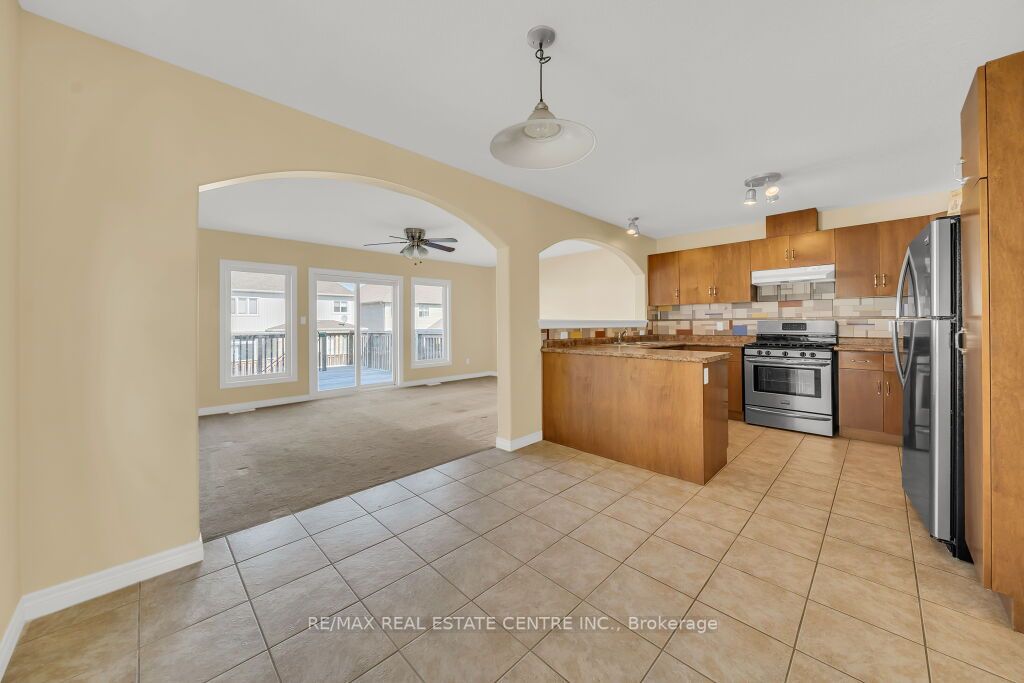 31 Vipond St