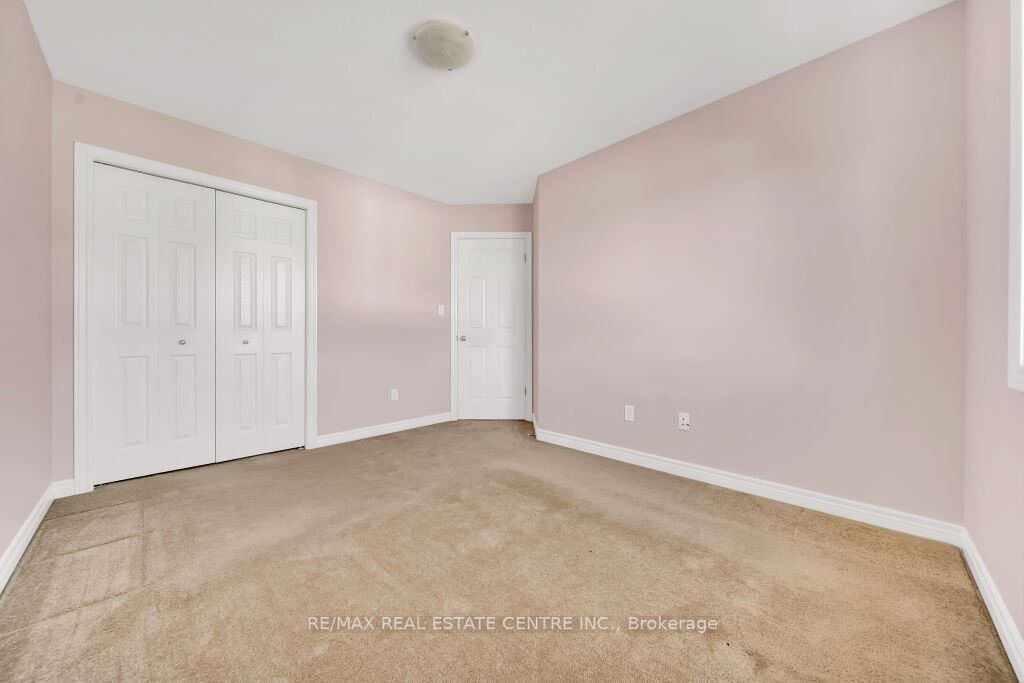 31 Vipond St