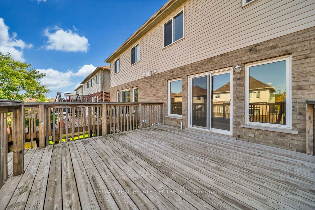 31 Vipond St