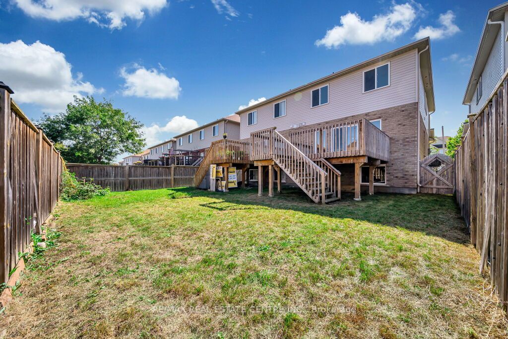 31 Vipond St