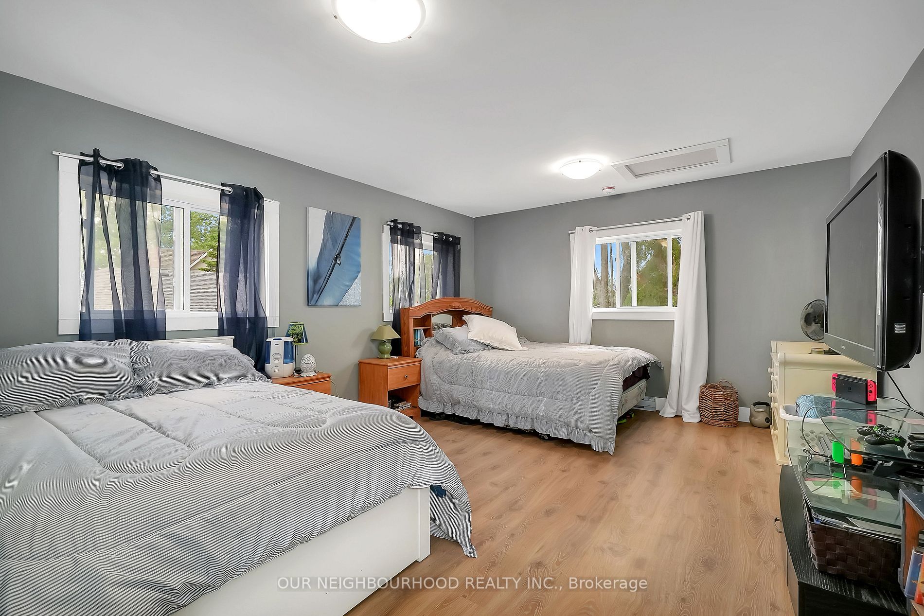 47 Elgin St W