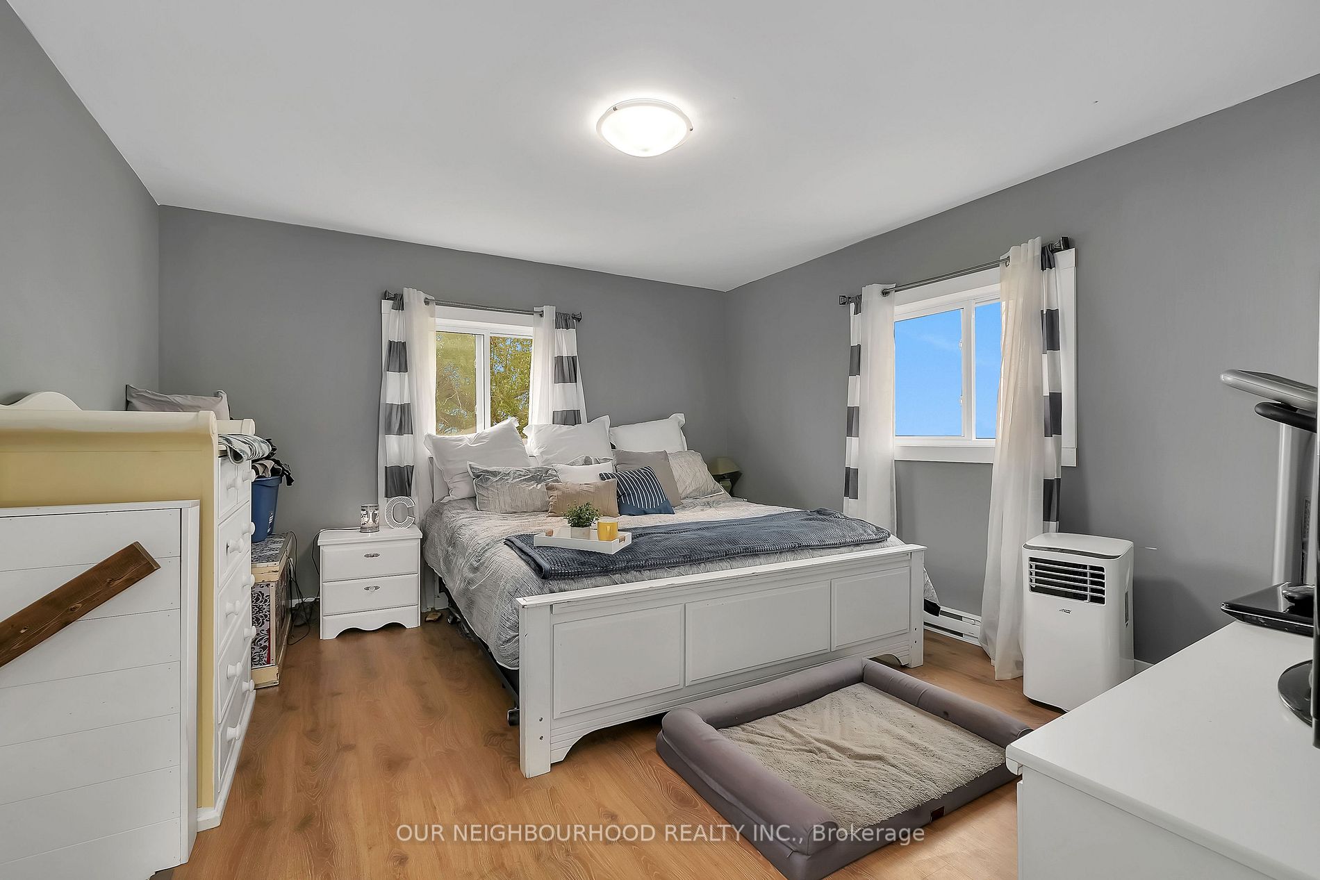 47 Elgin St W